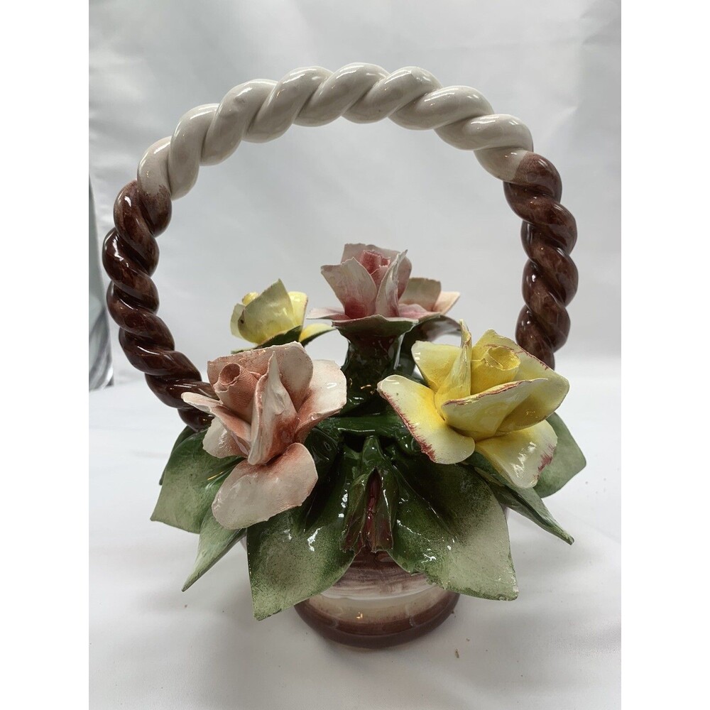 Vintage Beautiful Flower Capodimonte Basket 8x 6" Made in Italy Flowers Roses